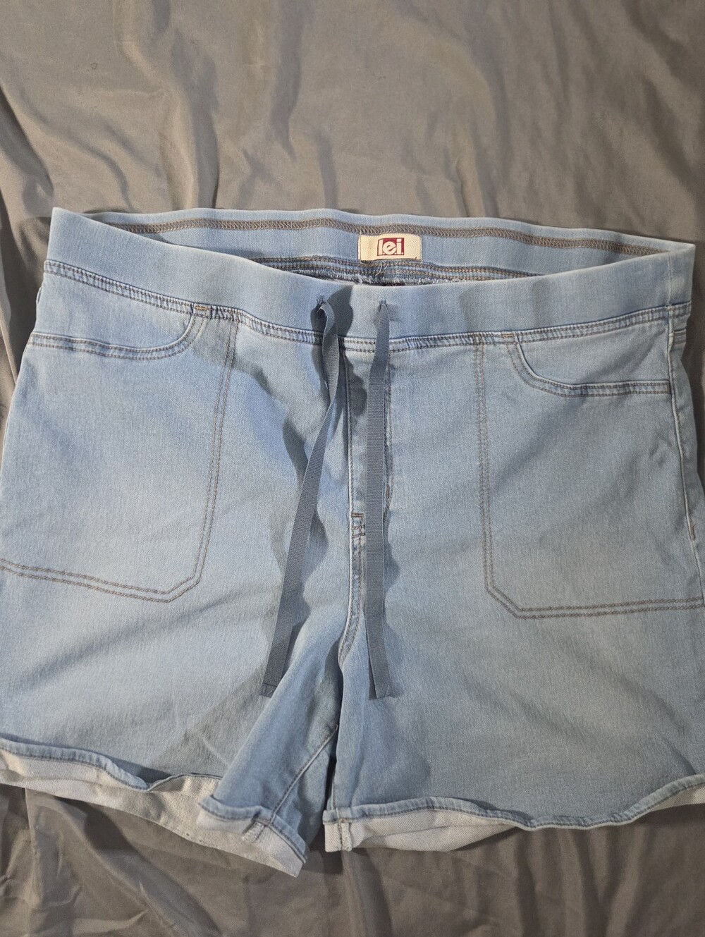 Plus Size Lei Light Blue Drawstring Denim-Style Women's Shorts 2x